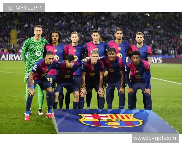 足球明星在赛场上的祝愿动作与背后故事解析