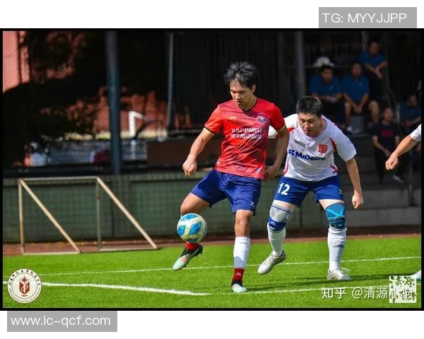 腿部受伤却依然闪耀绿茵场的足球明星们的奋斗故事